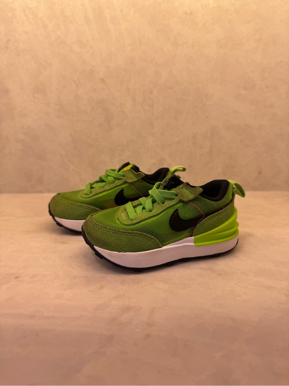Nike Waffle One Electric Green Sneakers